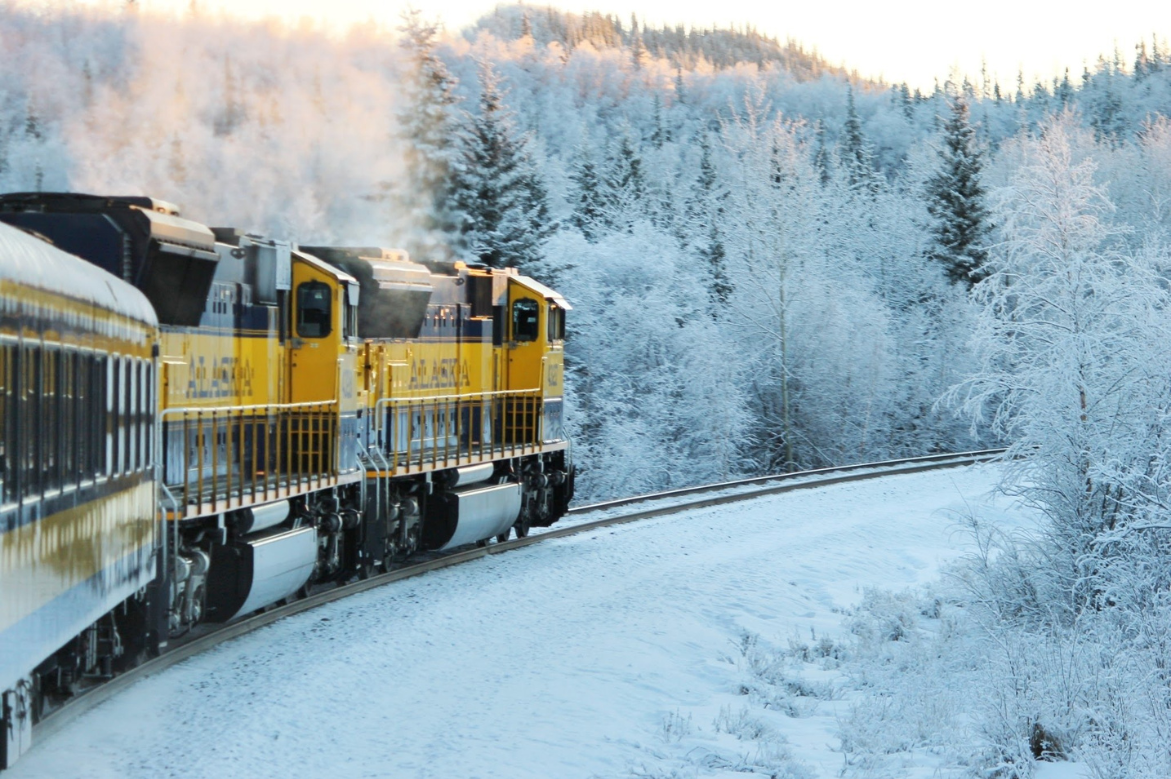 Alaska Railroad offers midweek departures, hotel special + new tours