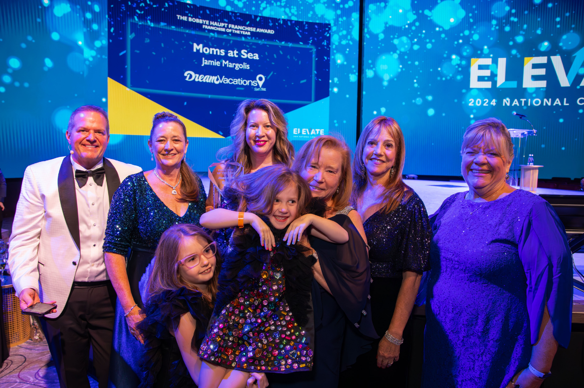 Top Travel Agents Recognized During Awards Ceremony at 2024 Dream Vacations and CruiseOne National Conference