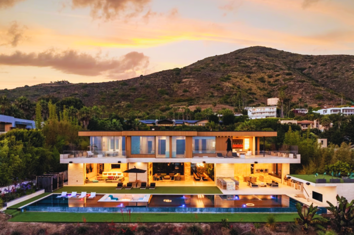 Rental Escapes Extends Bonus Commission and Double REward Points for Travel Advisor Appreciation Month Through June