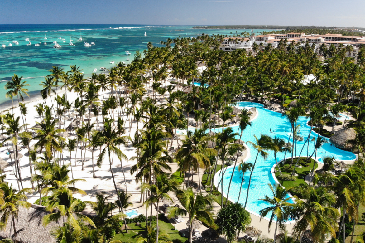 Avoya Travel Celebrates Largest-Ever Land Forum at Secrets Tides Punta Cana