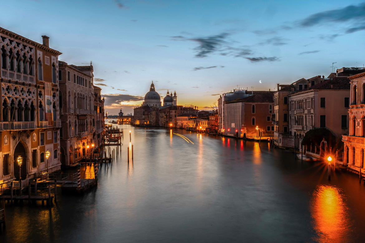 Windstar Cruises Unwraps a "Christmas in July" Sale with an All-Inclusive Twist