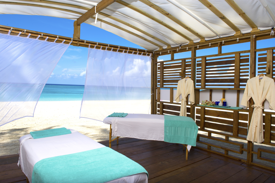 The Westin Grand Cayman Launches Cyber Week Savings for Travelers Seeking Luxury, Wellness & Adventure