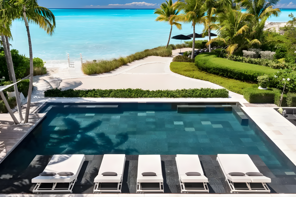 When Is the Best Time to Go to Turks and Caicos? A 2026 Luxury Villa Guide - Contributed by:  Rental Escapes