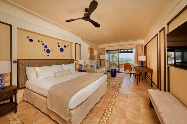 Grand Junior Suite Deluxe with ocean view at Secrets Bahia Real
