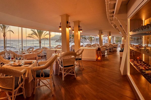 Seaside Grill dining with sunset sea views at Secrets Mallorca Villamil