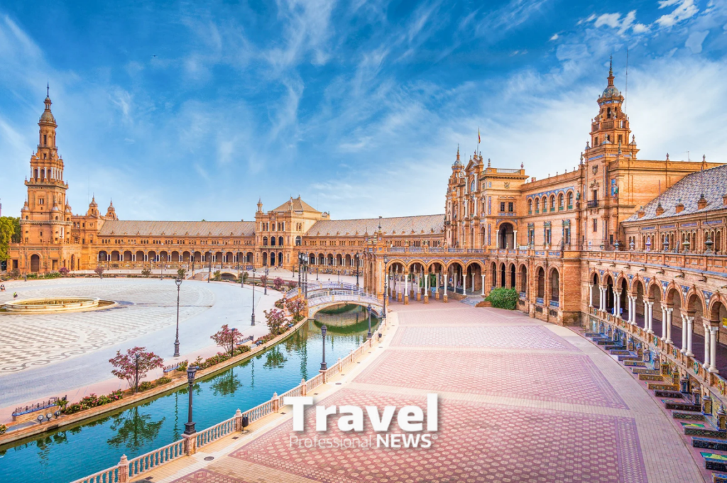 Nearly half of Spain’s tourism activity now takes place beyond the peak season (47%)