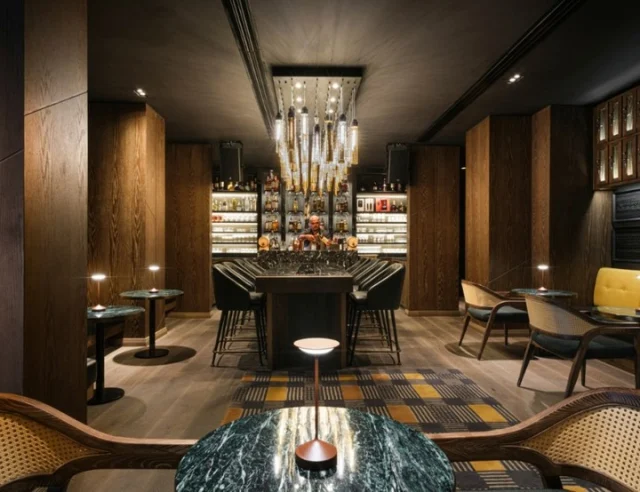 🍷🌴 Exciting news from paradise! Sheraton Fiji Golf & Beach Resort has just unveiled Cellar & Barrel, Fiji's first-ever speakeasy bar! 🥃✨ Imagine sipping on the finest wines and rarest spirits while soaking in the tropical vibes. This hidden gem is set to elevate your clients' Fijian getaway to new heights of luxury and indulgence. Get ready to offer your travelers an unforgettable experience at this exclusive destination! Please see the link in our bio to read the full article 🔗 #FijiTravel #LuxuryTravel #SpeakeasyBar #TravelAgents #TravelNews #SheratonFiji #CocktailLovers #WineTasting #TropicalParadise