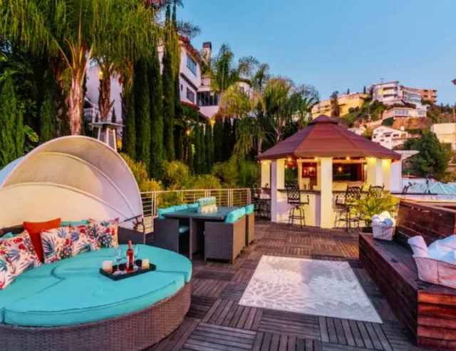 🌟 Exciting news for luxury travel lovers! 🏖️ Rental Escapes is expanding its portfolio with over 600 new handpicked villas across top U.S. destinations! This massive growth is in response to the surging demand for domestic luxury travel. Travel agents, get ready to offer your clients even more exclusive villa experiences! 🔑🌴 Please see the link in our bio to read the full article 🔗 #LuxuryTravel #VillaRentals #TravelAgents #DomesticTravel #RentalEscapes #TravelNews #VacationPlanning